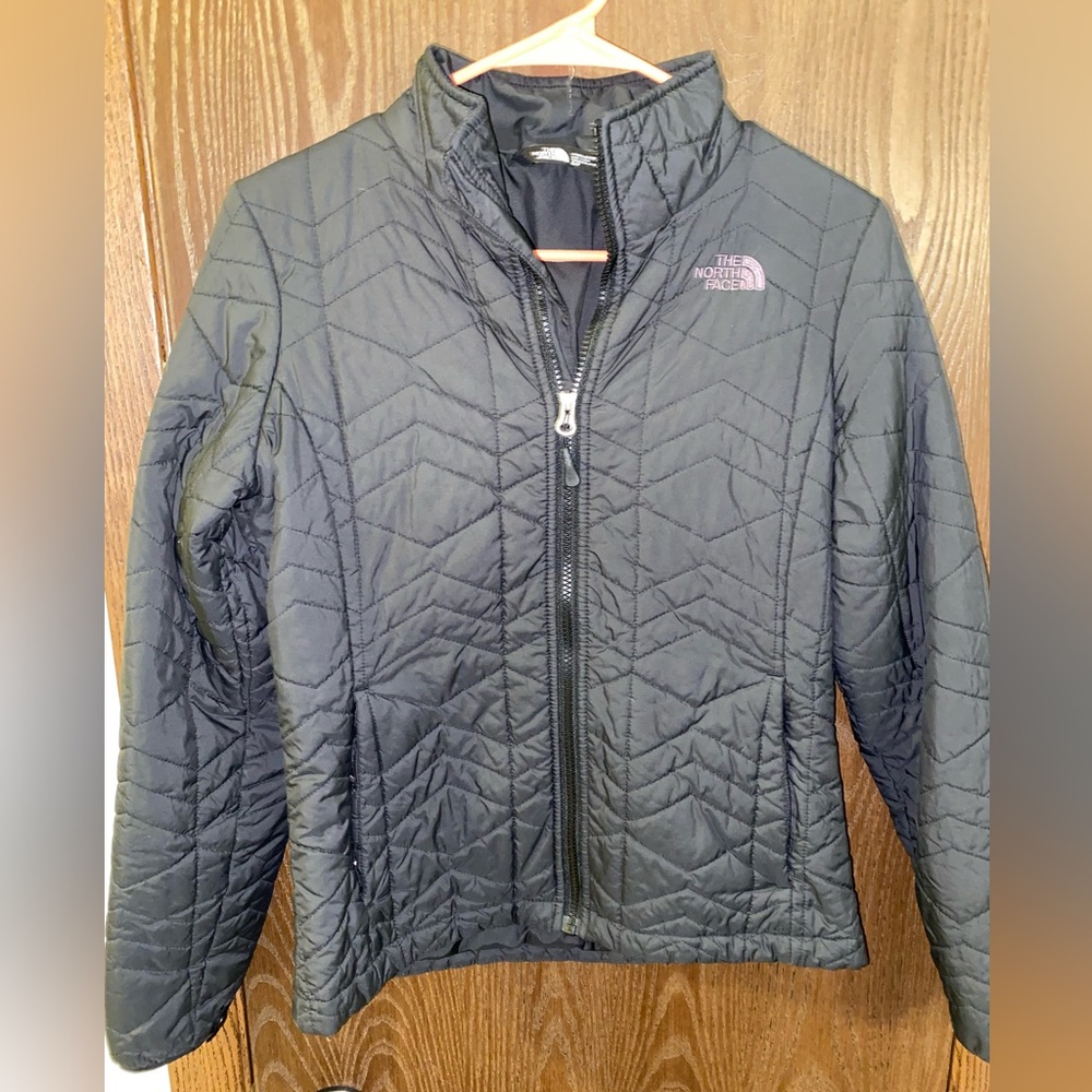 The North Face Jackets & Coats | Packable Puffer Zip-up Jacket | Small | Black
